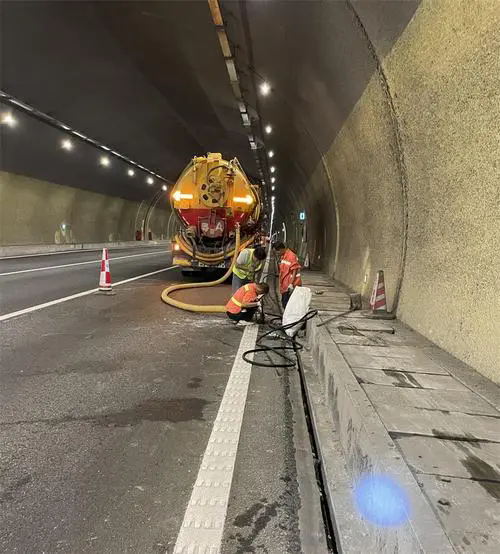 赫章隧道排水渠清淤